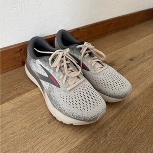 Brooks Women's Ghost 16